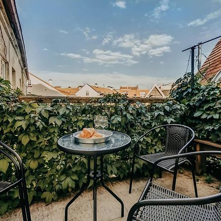 Spacious - 140 Square Meters Apartment, Vilnius City Centre Eksteriør billede